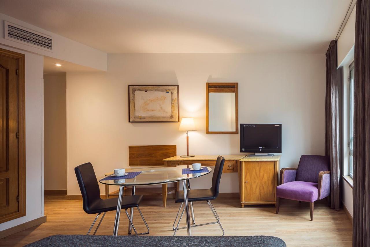 Apartamentos Leganitos Madrid Esterno foto