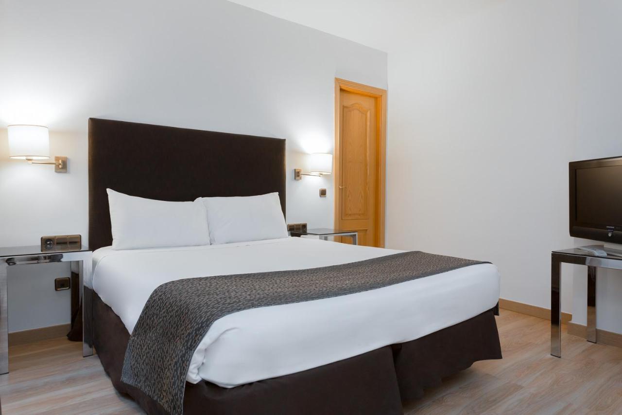 Apartamentos Leganitos Madrid Esterno foto