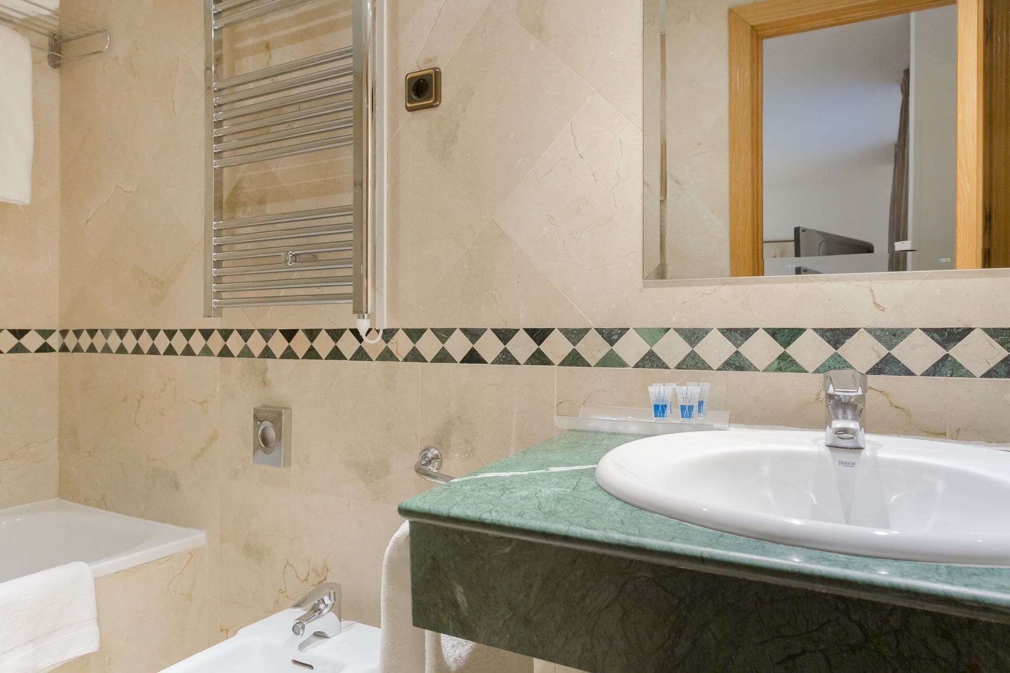 Apartamentos Leganitos Madrid Esterno foto