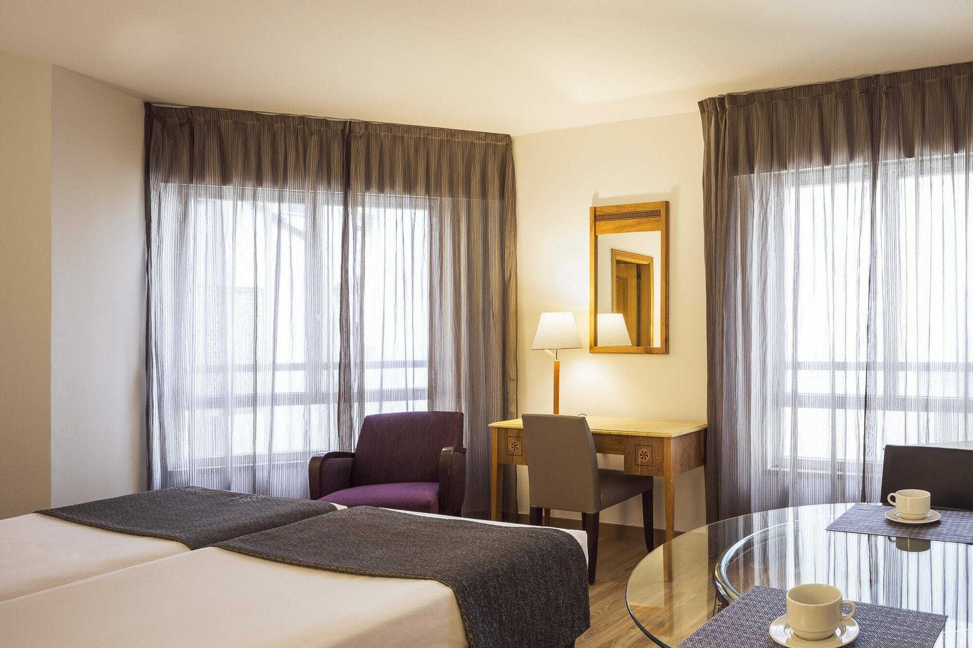 Apartamentos Leganitos Madrid Esterno foto