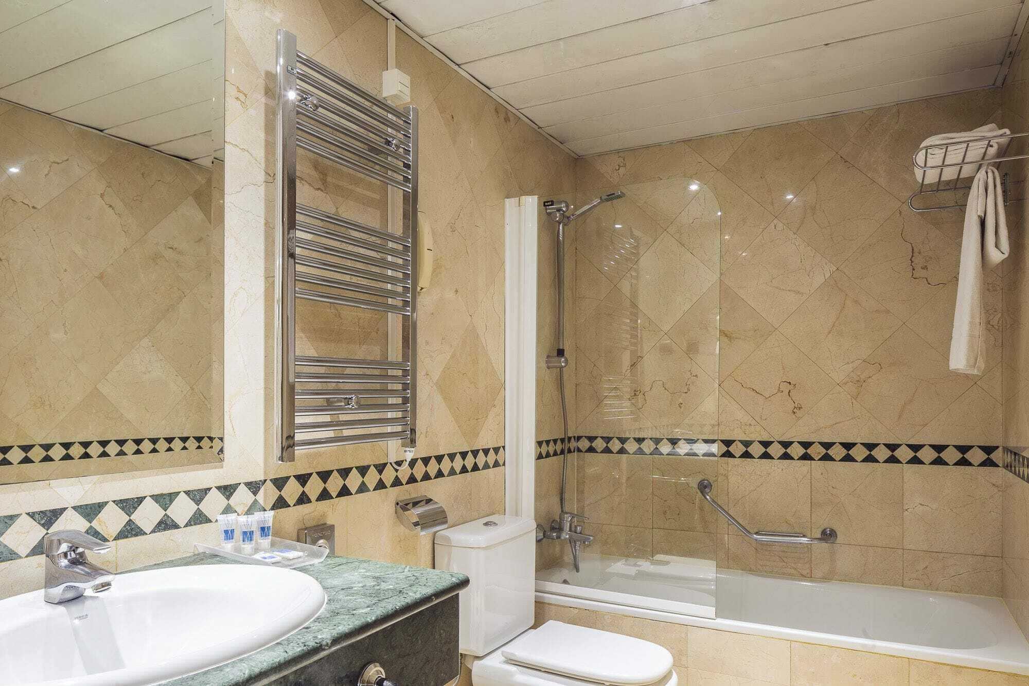 Apartamentos Leganitos Madrid Esterno foto